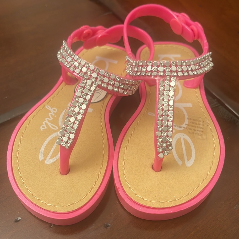 Bebe Toddler Sandal size 7/8. - Picture 2 of 7